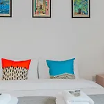 Spacious 2Br Apt With Balcony In Camberwell