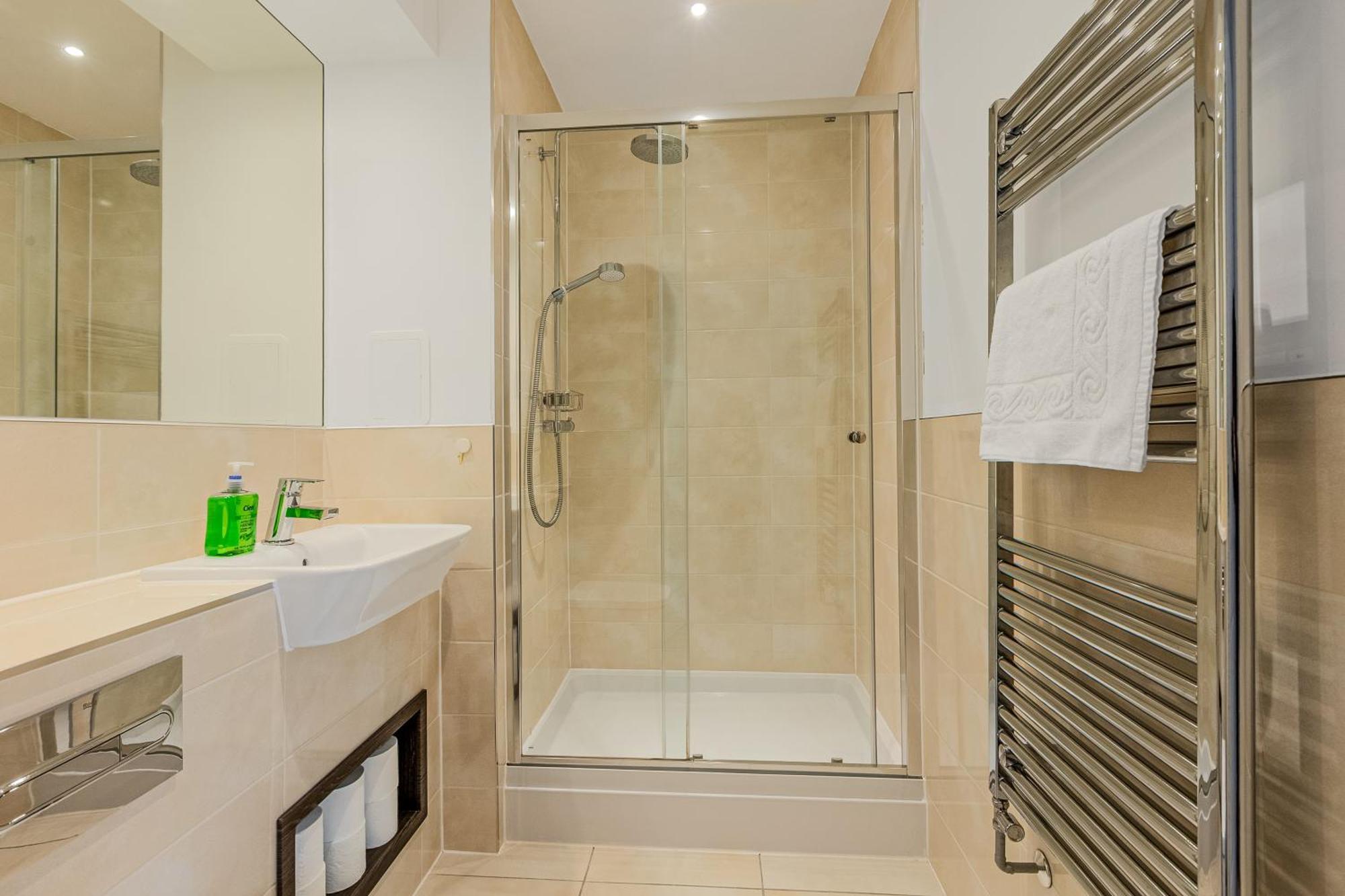 Apartamento Spacious 2br With Balcony In Camberwell *