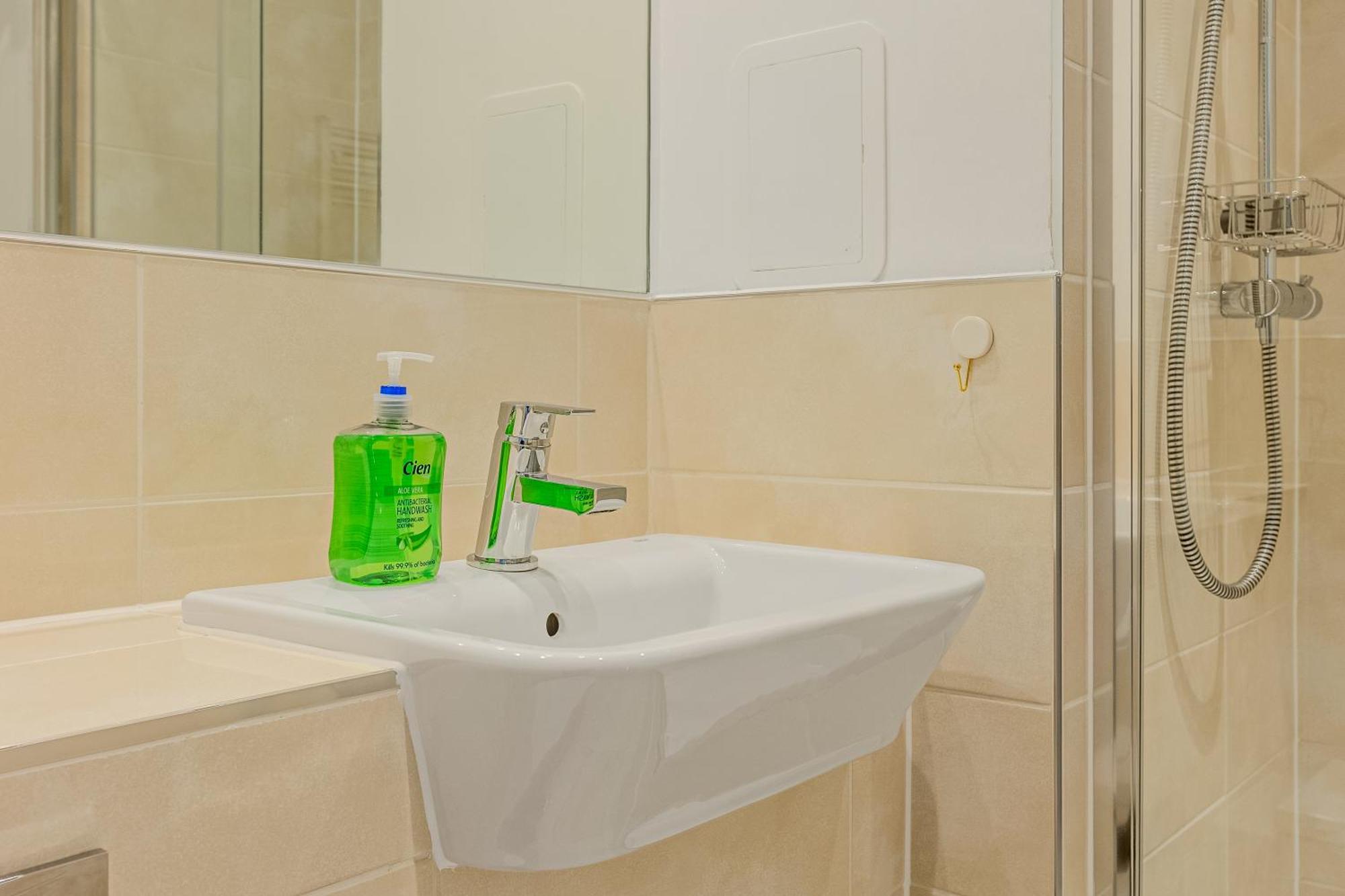 Apartamento Spacious 2br With Balcony In Camberwell